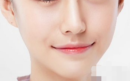 假體隆鼻歪斜了需要取出修復(fù)嗎