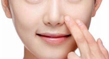 隆鼻假體有點(diǎn)歪能矯正嗎