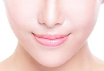 假體隆鼻需要注意的風(fēng)險