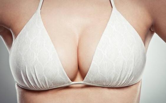 做假體隆胸都有哪些優(yōu)勢呢